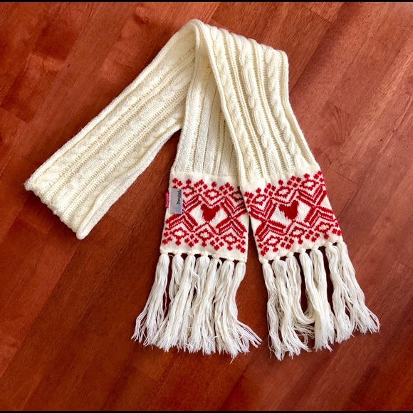 Mickey Disney Scarf - Picture 5 of 5